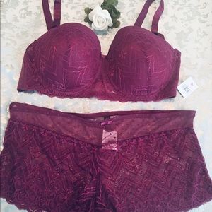 Plus Size Bra Set - Size 42C/1X